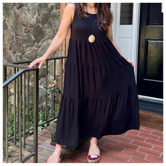 Paris Leather Chain Rose Hammered Necklace 
Fabulous - Picture 6 of 6